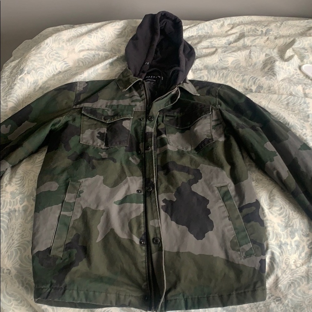 Empyre cease camouflage hooded jacket